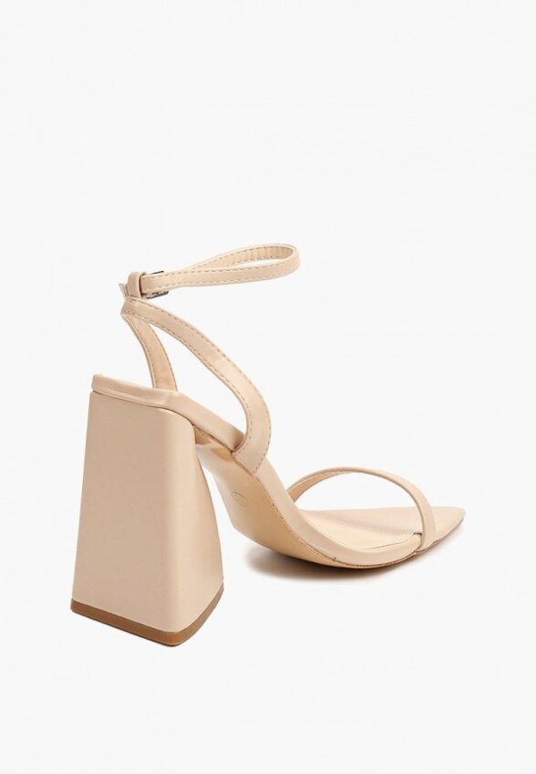 Босоножки Sbalo