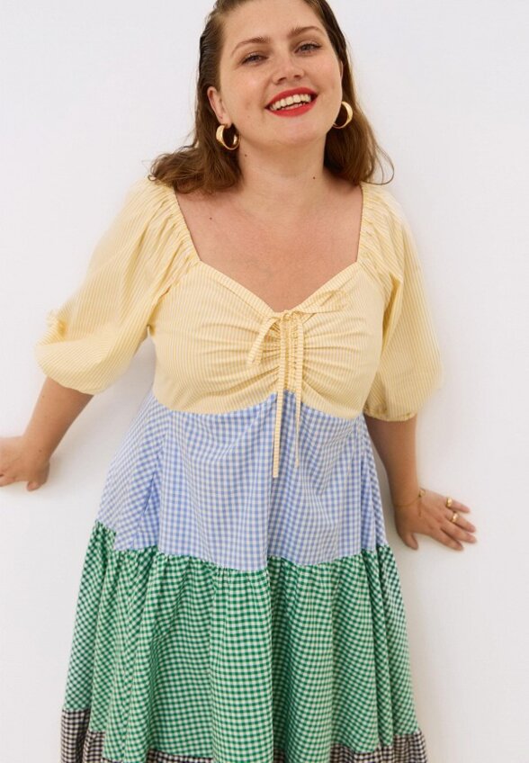 Платье Lessismore