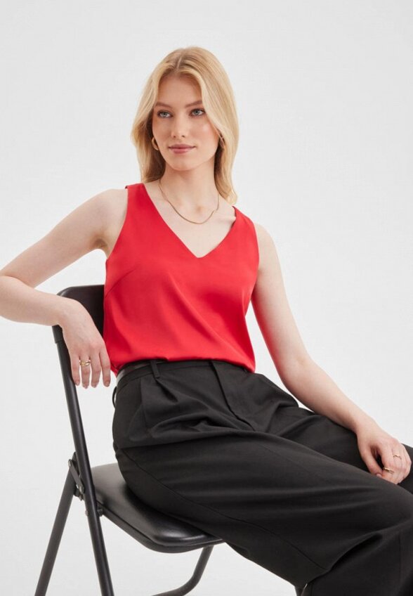 Топ Gabriel and Ester London