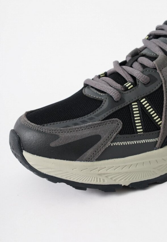 Кроссовки Baasploa