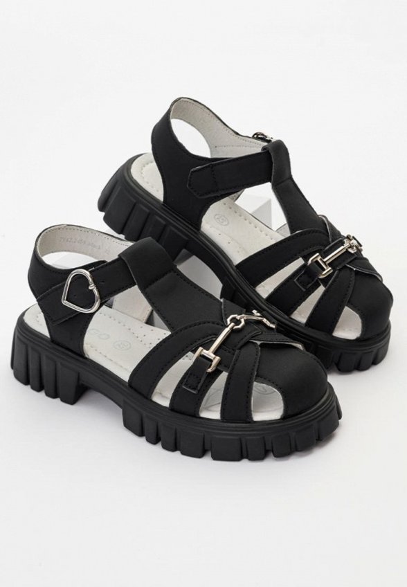 Босоножки Tikkago