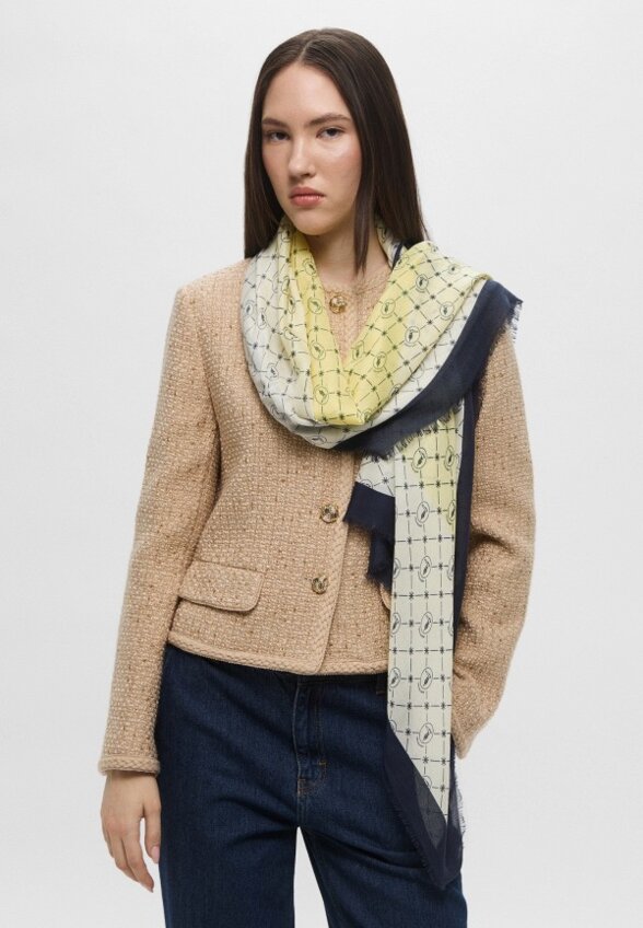 Палантин Trussardi