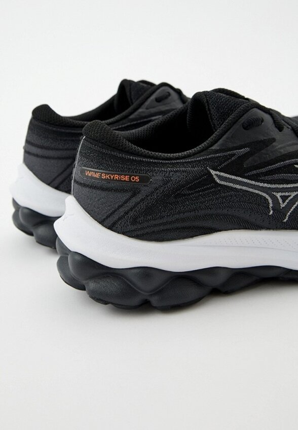 Кроссовки Mizuno