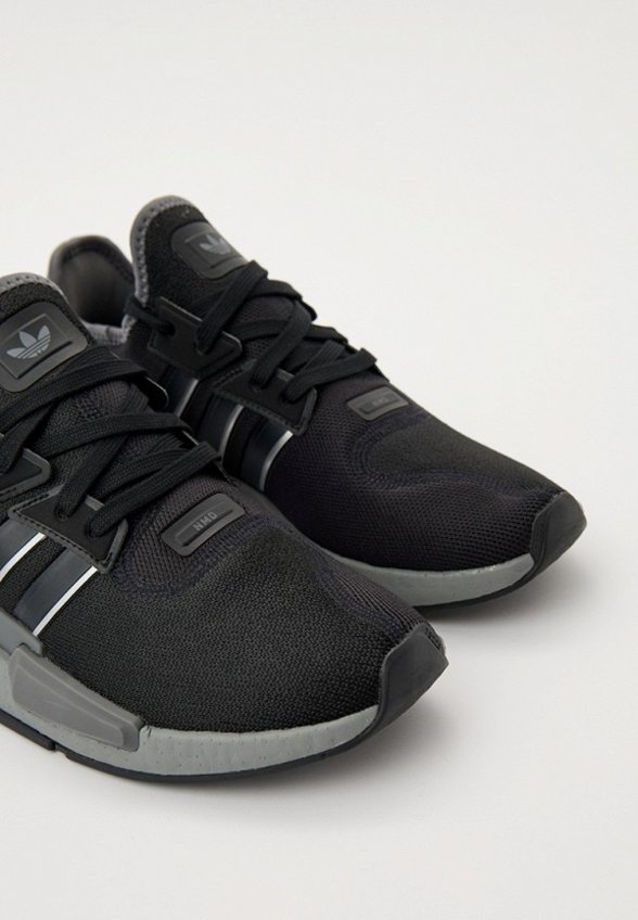 Кроссовки adidas Originals