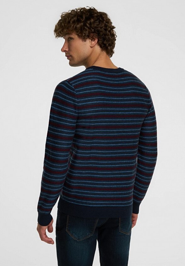 Джемпер Henderson