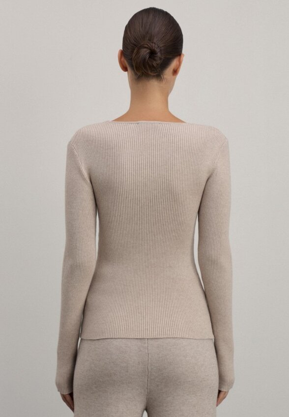 Пуловер Zarina