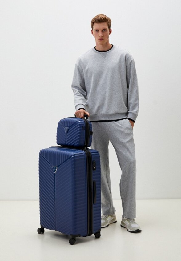 Чемодан и бьюти-кейс Vitacci