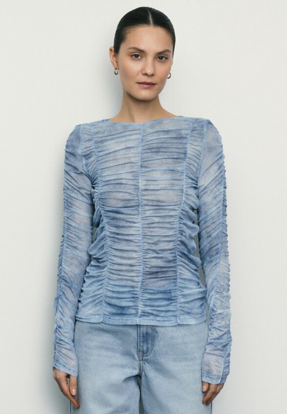 Лонгслив Zarina