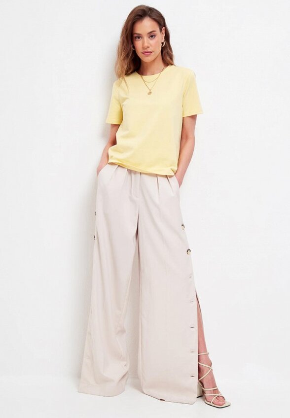 Футболка To Molly from James