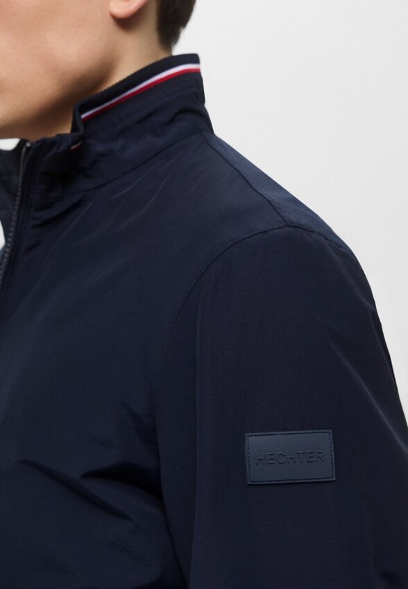Ветровка Hechter
