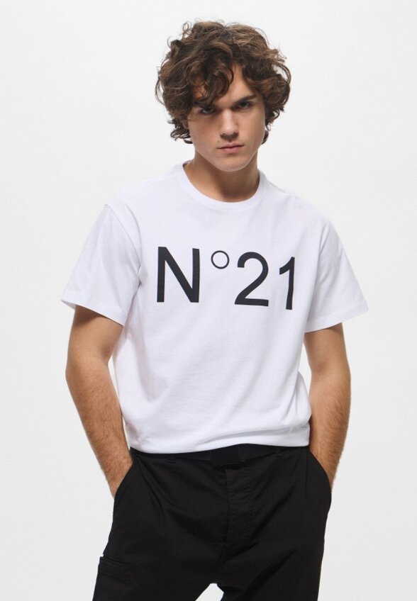 Футболка N21