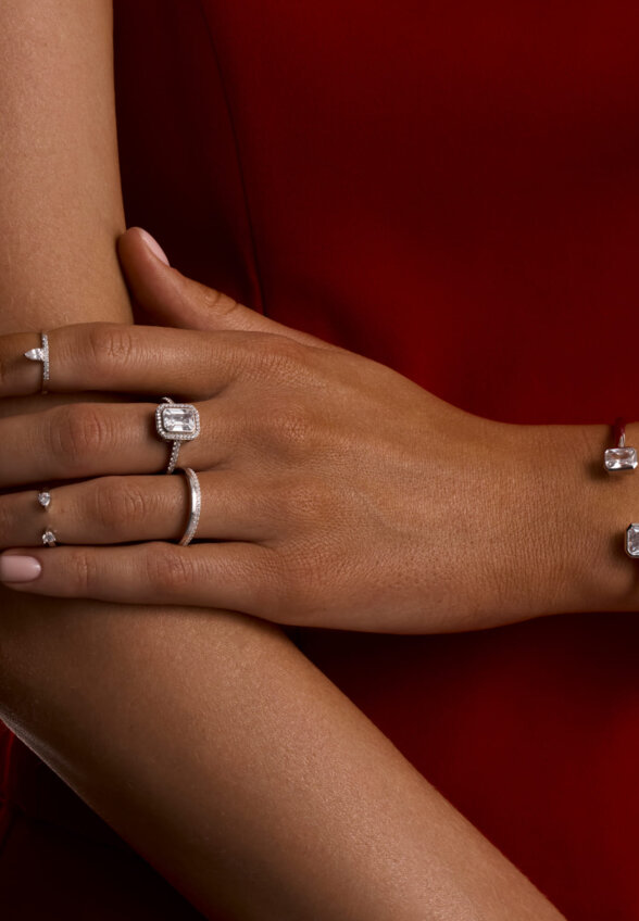 Серебряное кольцо с фианитами на фалангу MIE