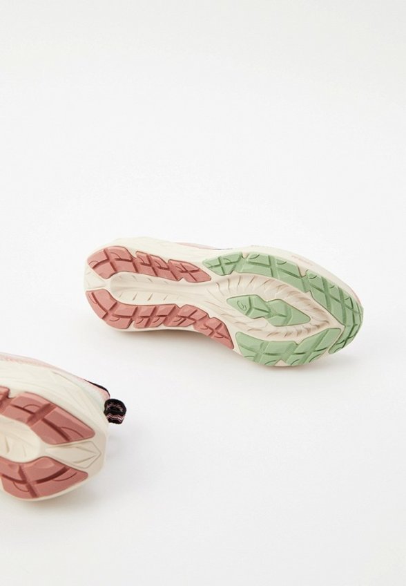 Кроссовки ASICS