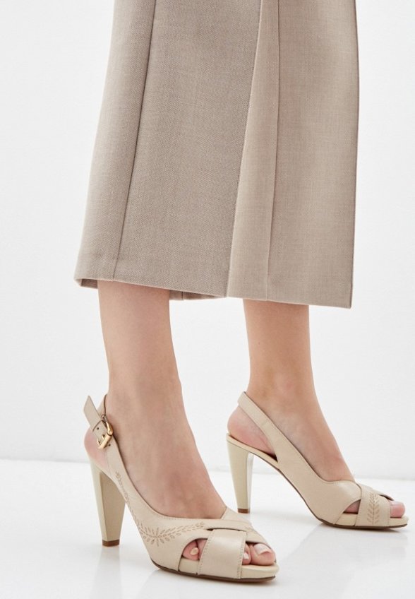 Босоножки Enzo Logana