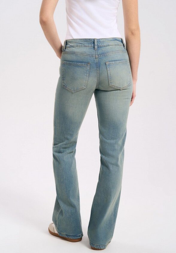 Джинсы Твое