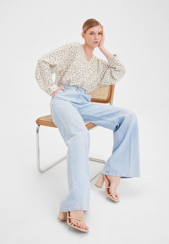 Джинсы N.O.M.I