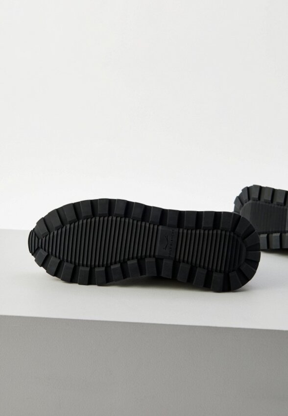 Кроссовки Voile Blanche