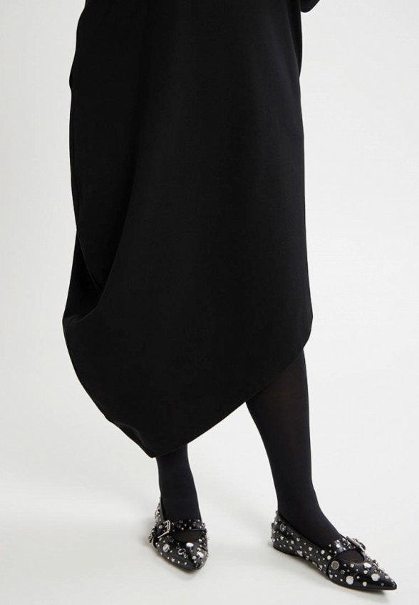 Платье Lessismore