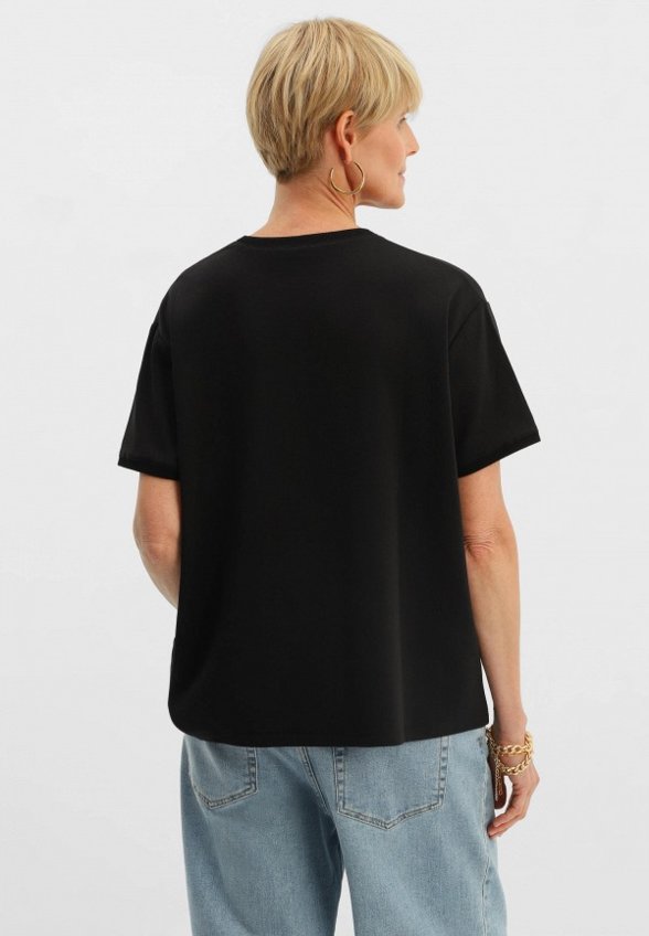 Футболка Lilly Bennet