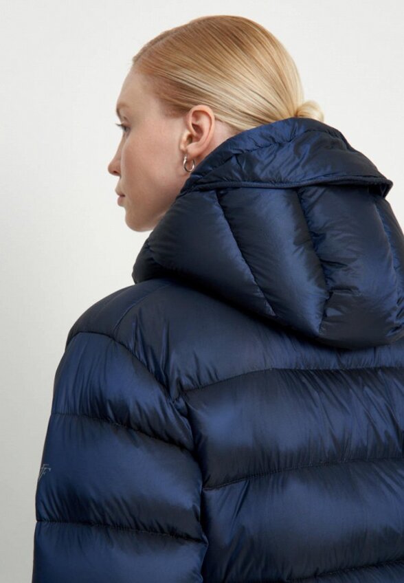 Пуховик Finn Flare