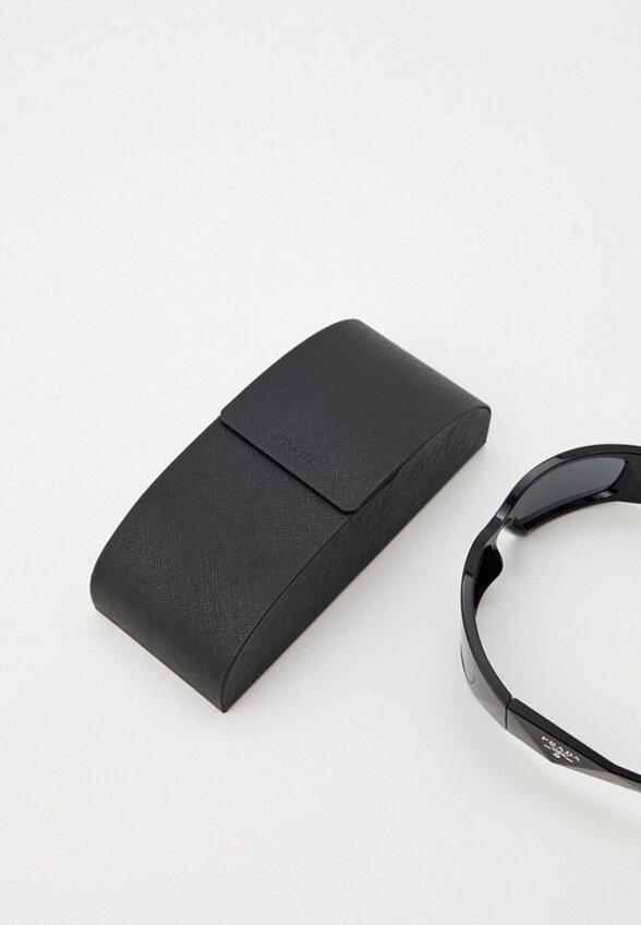 Очки солнцезащитные Prada