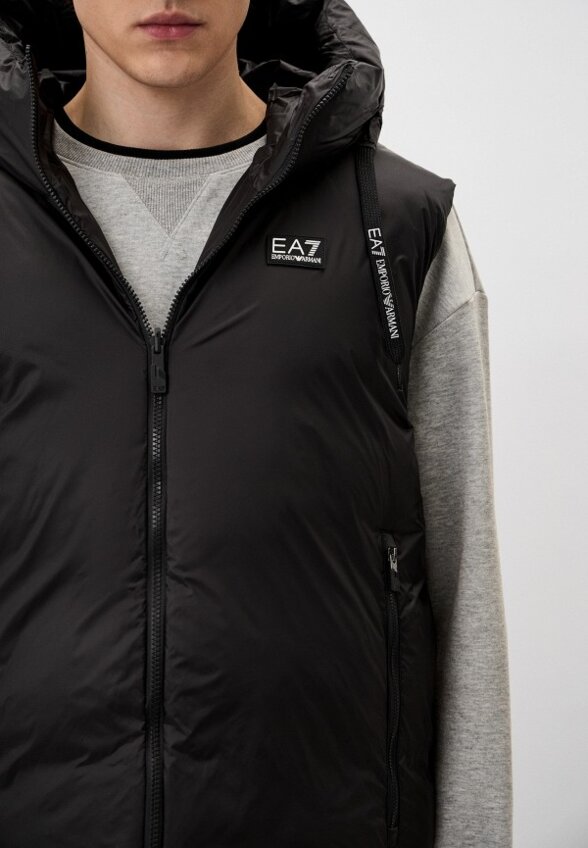 Жилет утепленный EA7