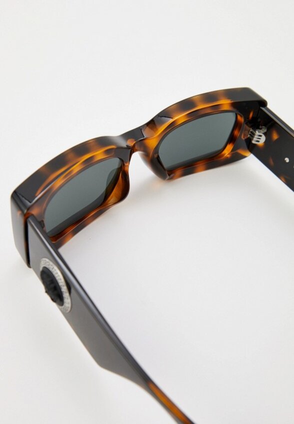 Очки солнцезащитные Versace