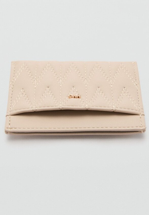 Кредитница Mango