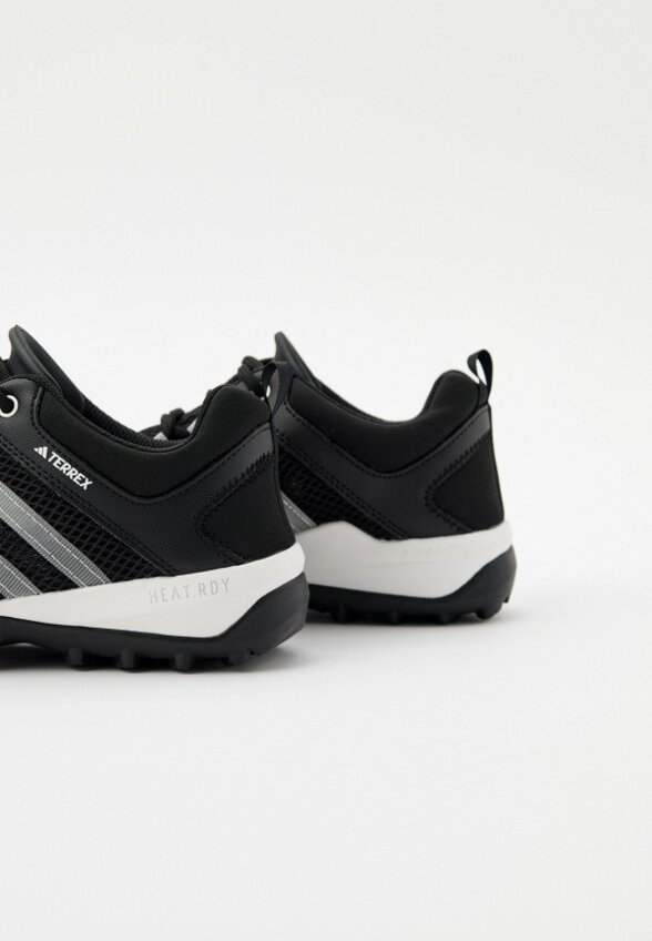 Кроссовки adidas