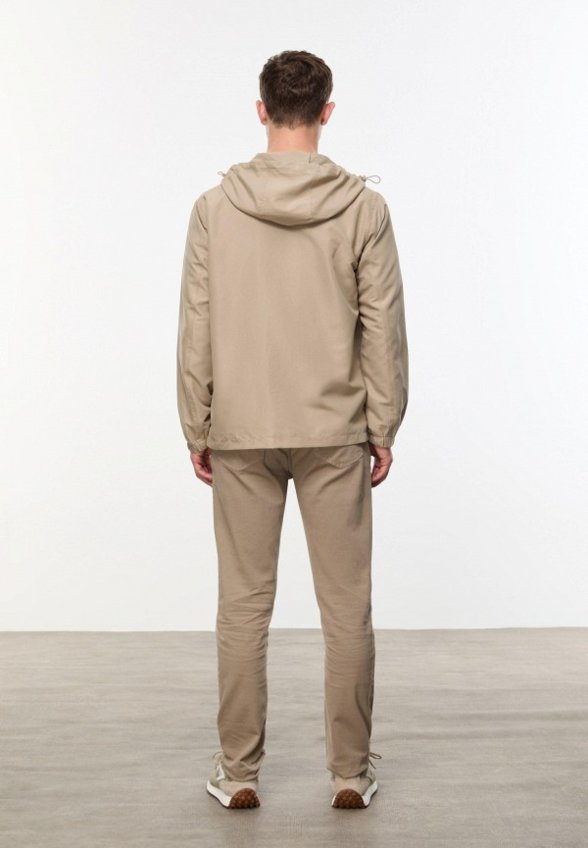 Ветровка Mudo