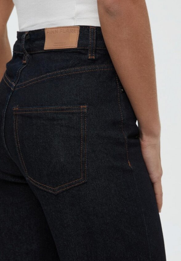 Джинсы Finn Flare
