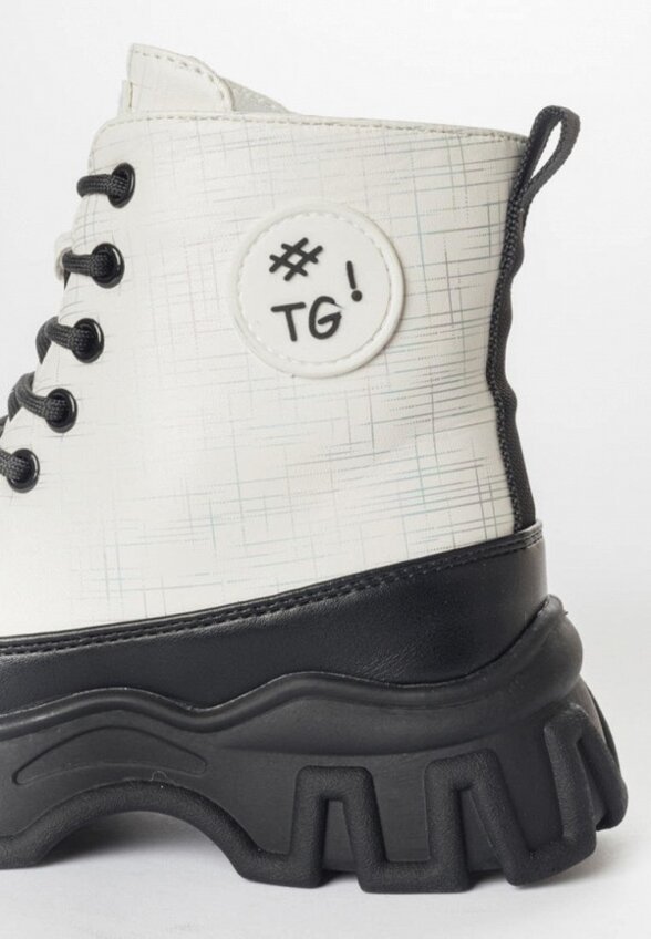 Ботинки Tikkago