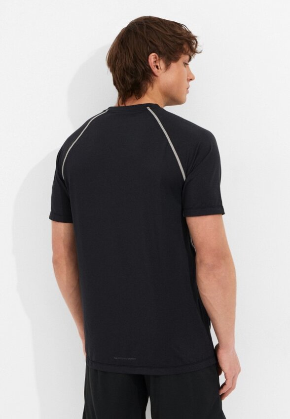 Футболка спортивная Fila