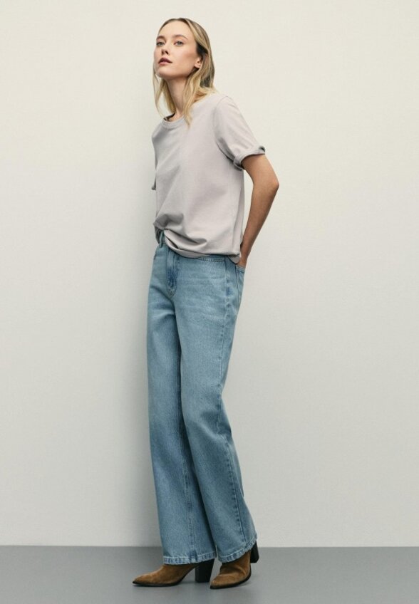 Футболка Zarina