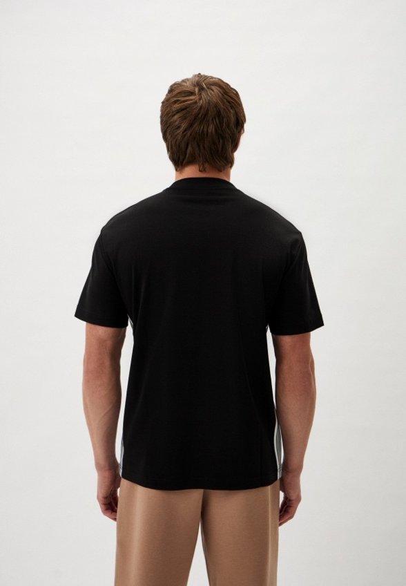 Футболка EA7