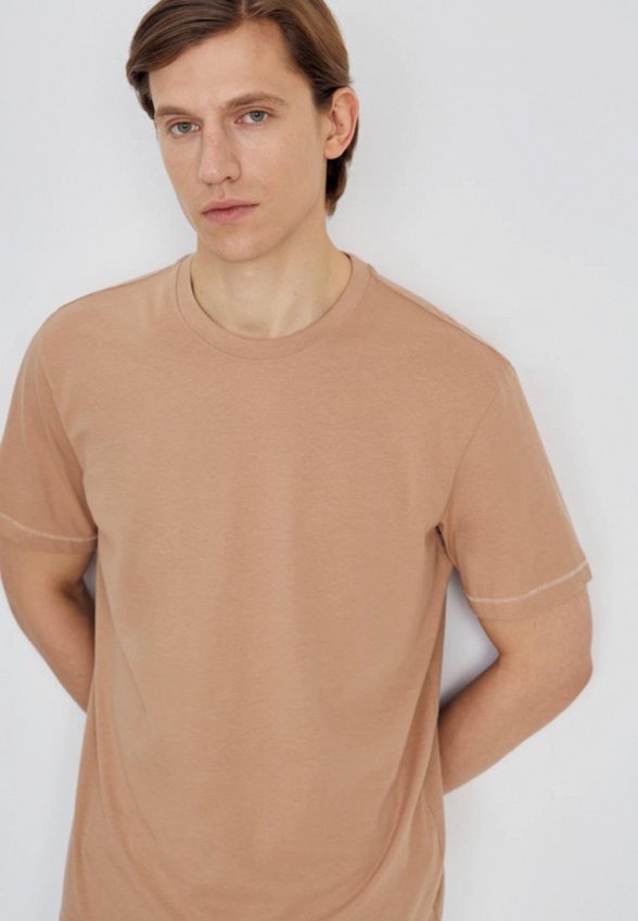 Футболка Finn Flare