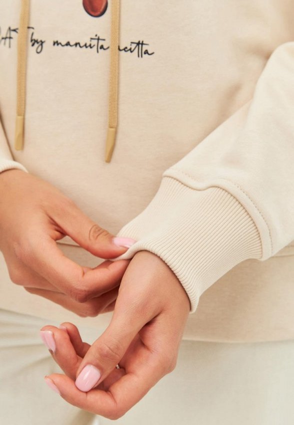 Худи Manii'ta Lacitta