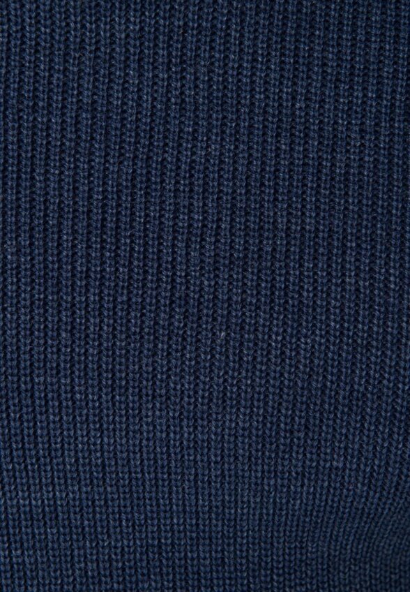 Свитер Стим