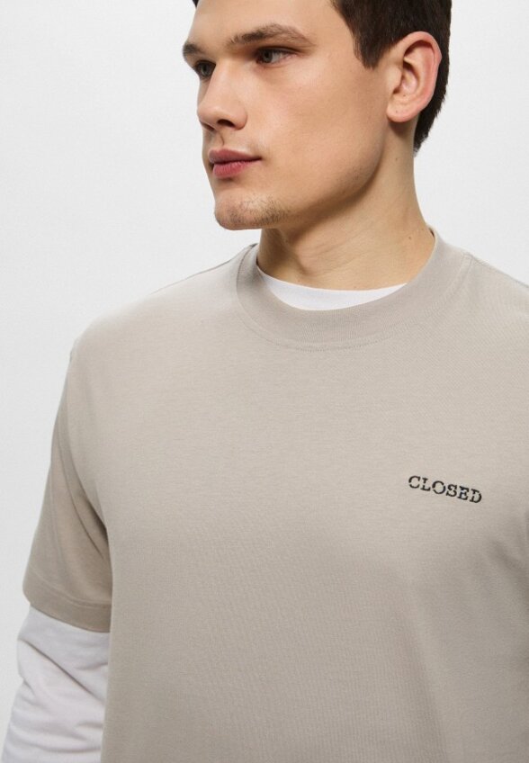 Футболка Closed