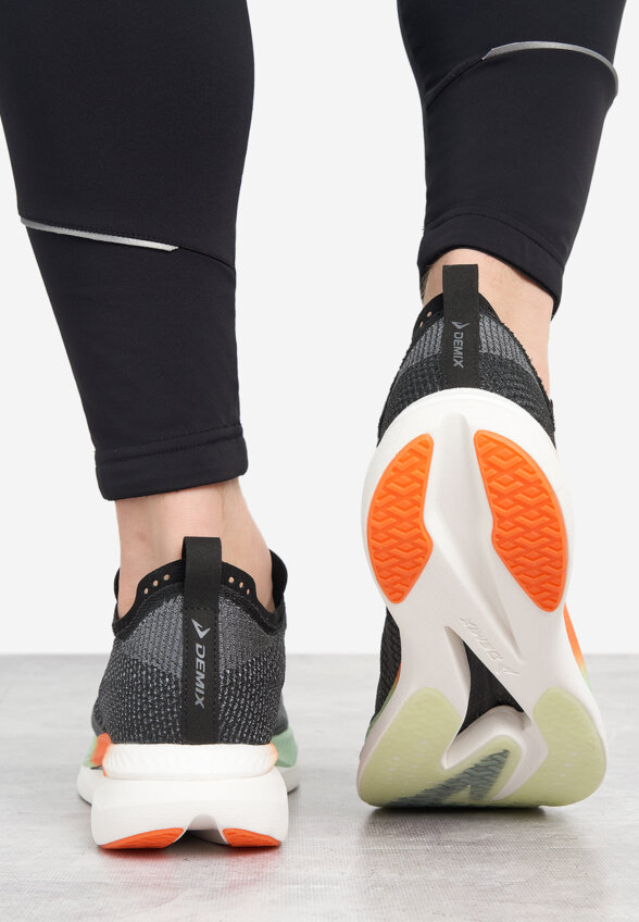 Кроссовки мужские Demix Pacer Enrlitepro Knit, Серый