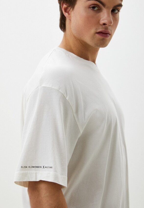 Футболка Mustang