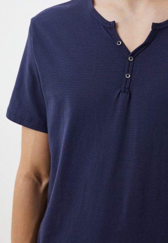 Футболка Colin's