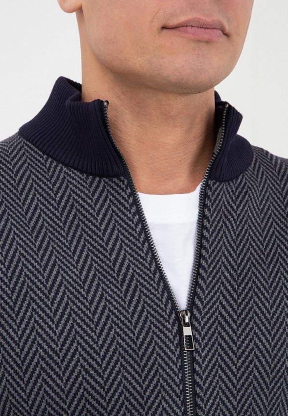 Кардиган Thomas Berger