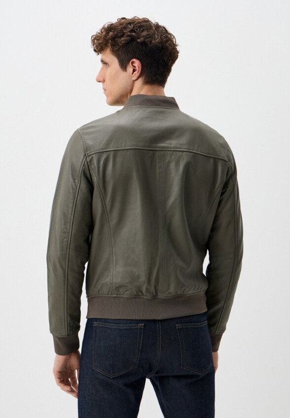 Бомбер Jorg Weber