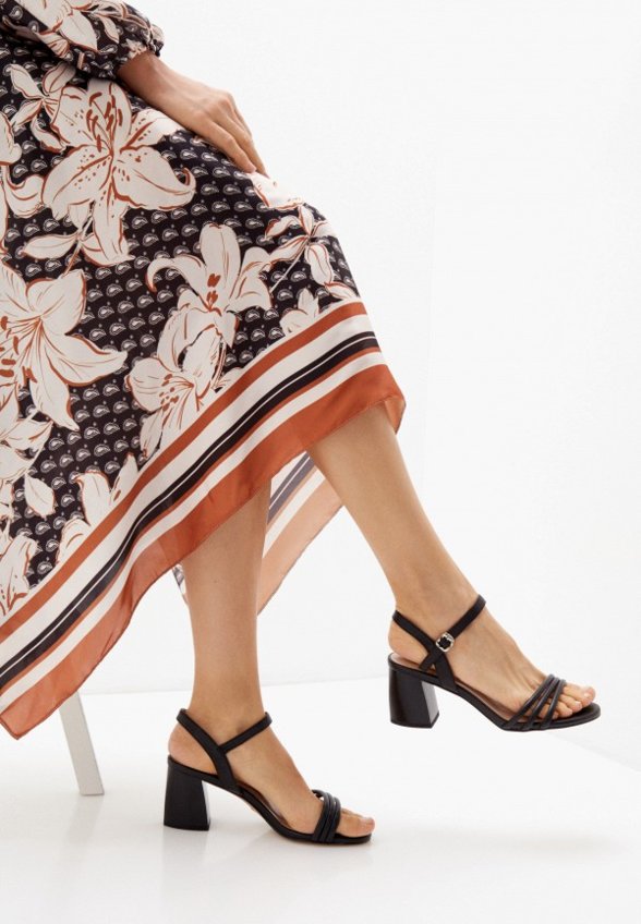 Босоножки Valley