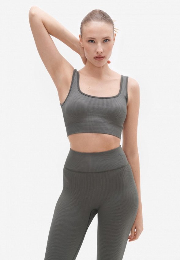 Топ спортивный Top Top