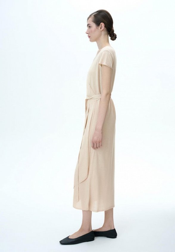 Платье Brusnika