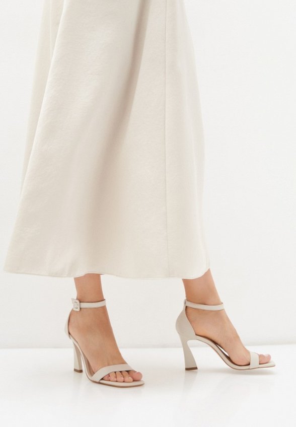 Босоножки Bottero