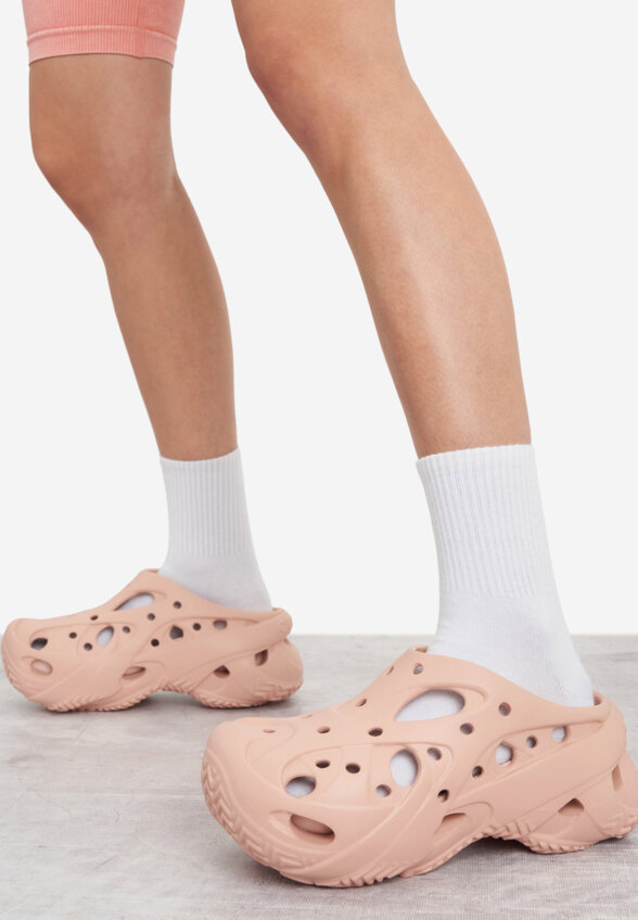 Сабо женские Crocs Caged, Бежевый
