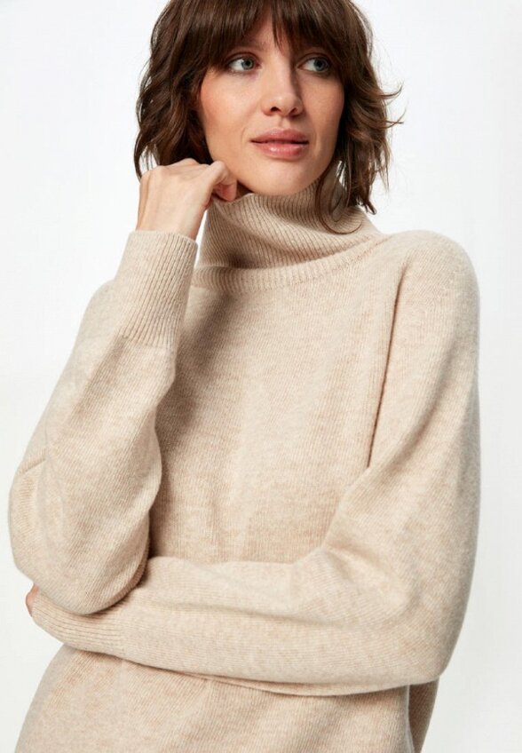 Свитер Bstatement